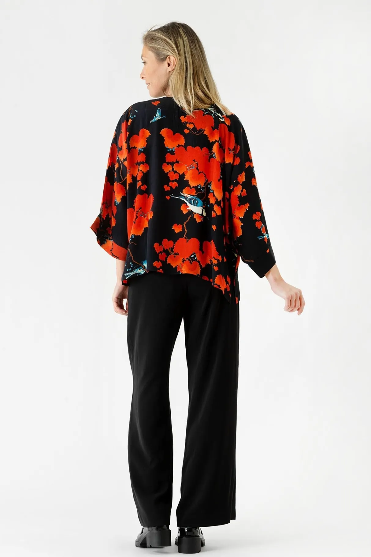 acer_black_crepe_kimono_1.webp Best One Hundred Stars Acer Black Crepe Kimono