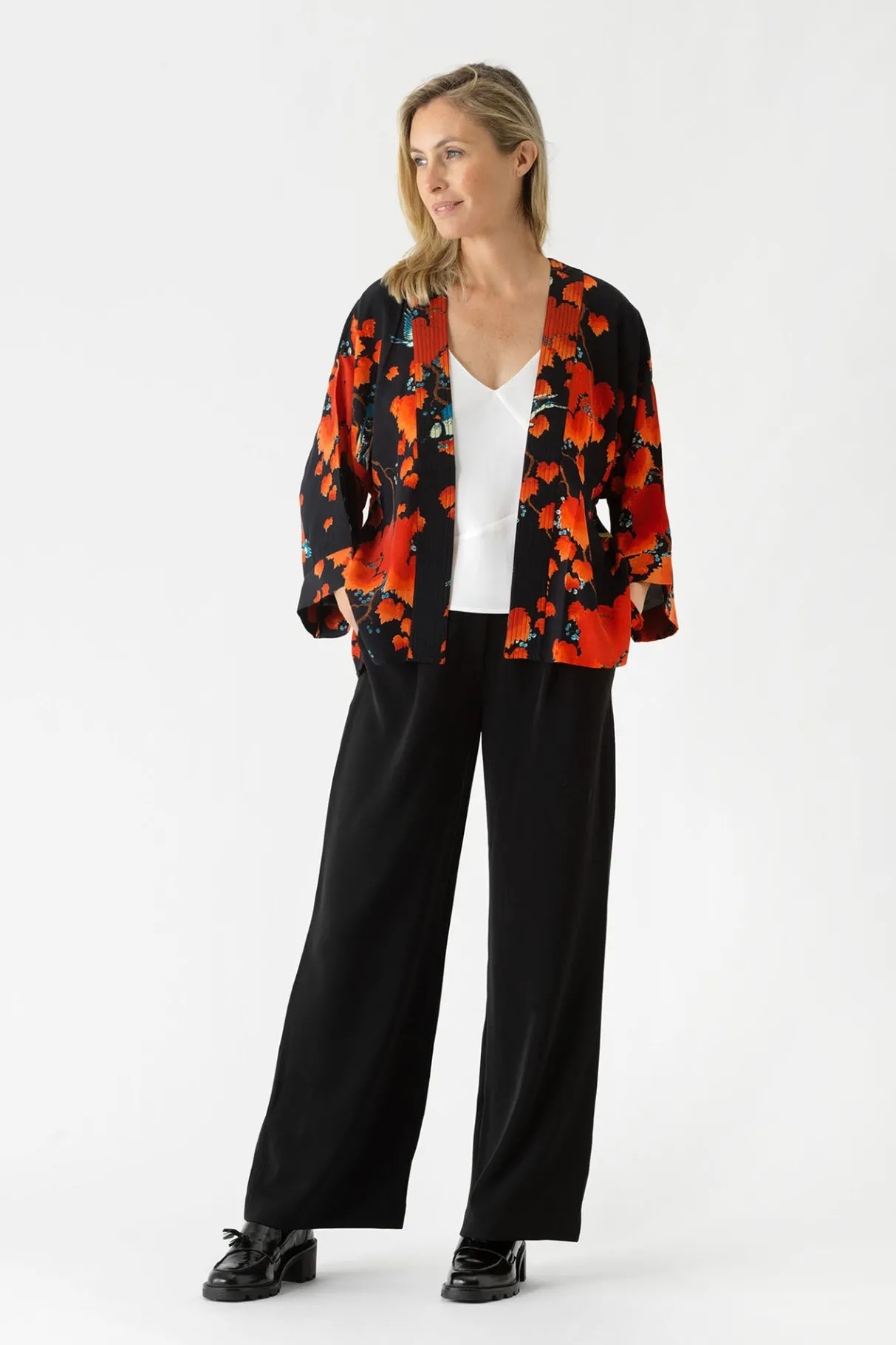 acer_black_crepe_kimono_2.webp Best One Hundred Stars Acer Black Crepe Kimono