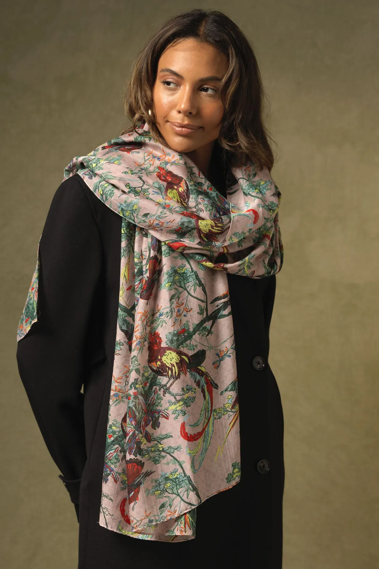 chinoiserie_pink_scarf_0.webp Outlet One Hundred Stars Chinoiserie Pink Scarf