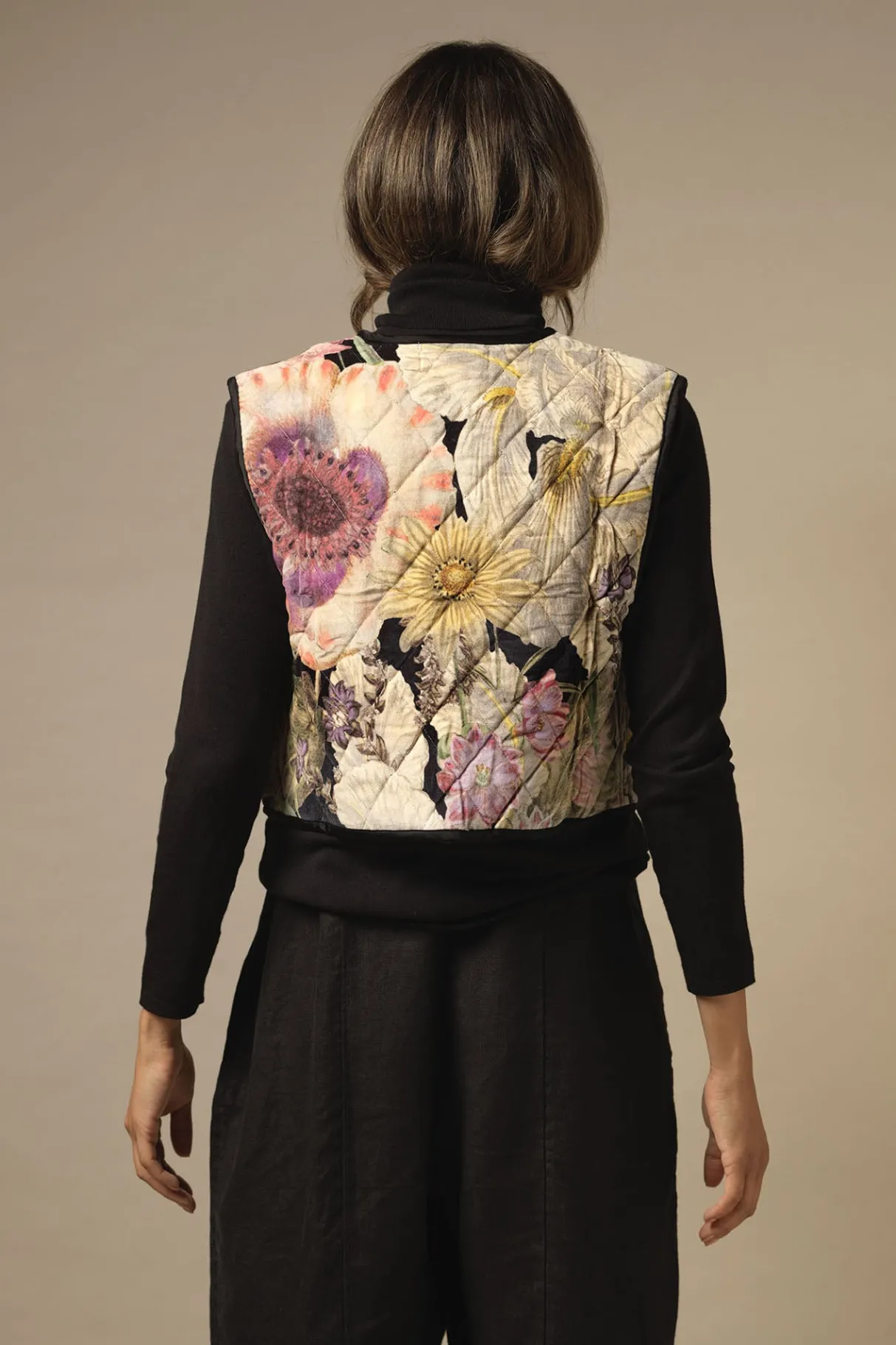 daisy_black_gilet_1.webp Flash Sale One Hundred Stars Daisy Black Gilet