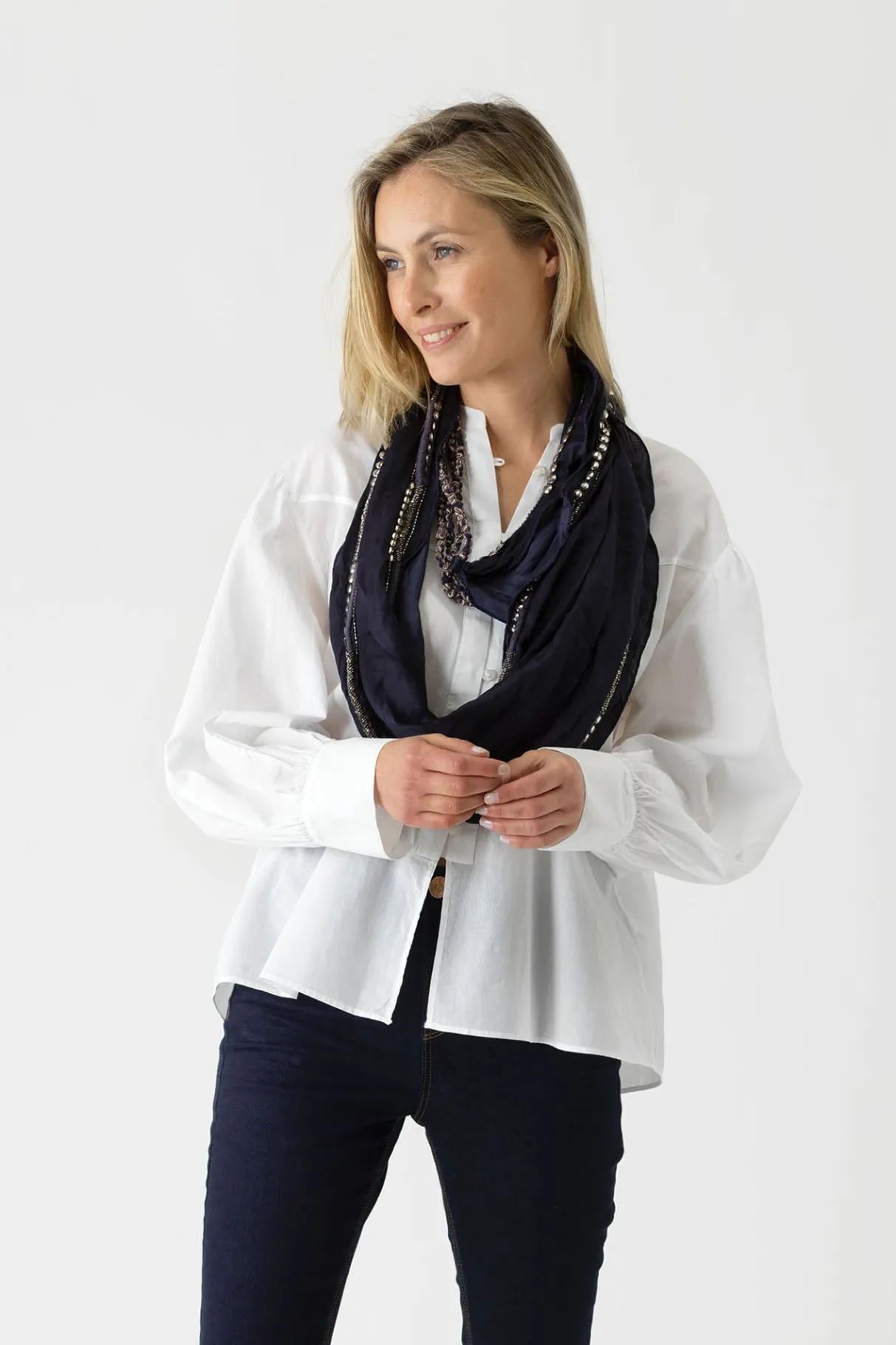 indian_heritage_blue_necklace_scarf_2-1.webp Clearance One Hundred Stars Indian Heritage Blue Necklace Scarf