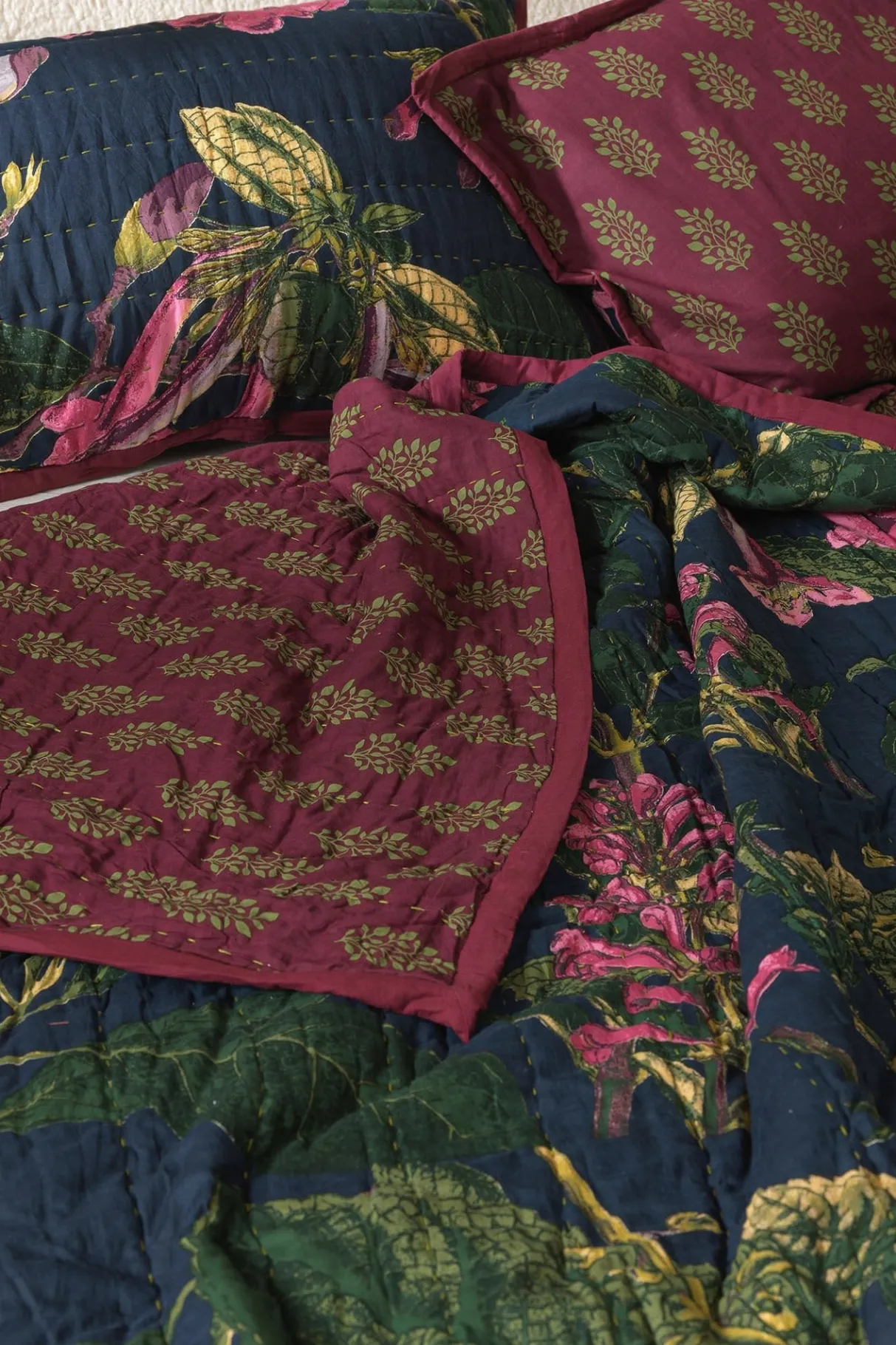 kew_magnolia_blue_bedspread_2.webp Outlet One Hundred Stars Kew Magnolia Blue Bedspread