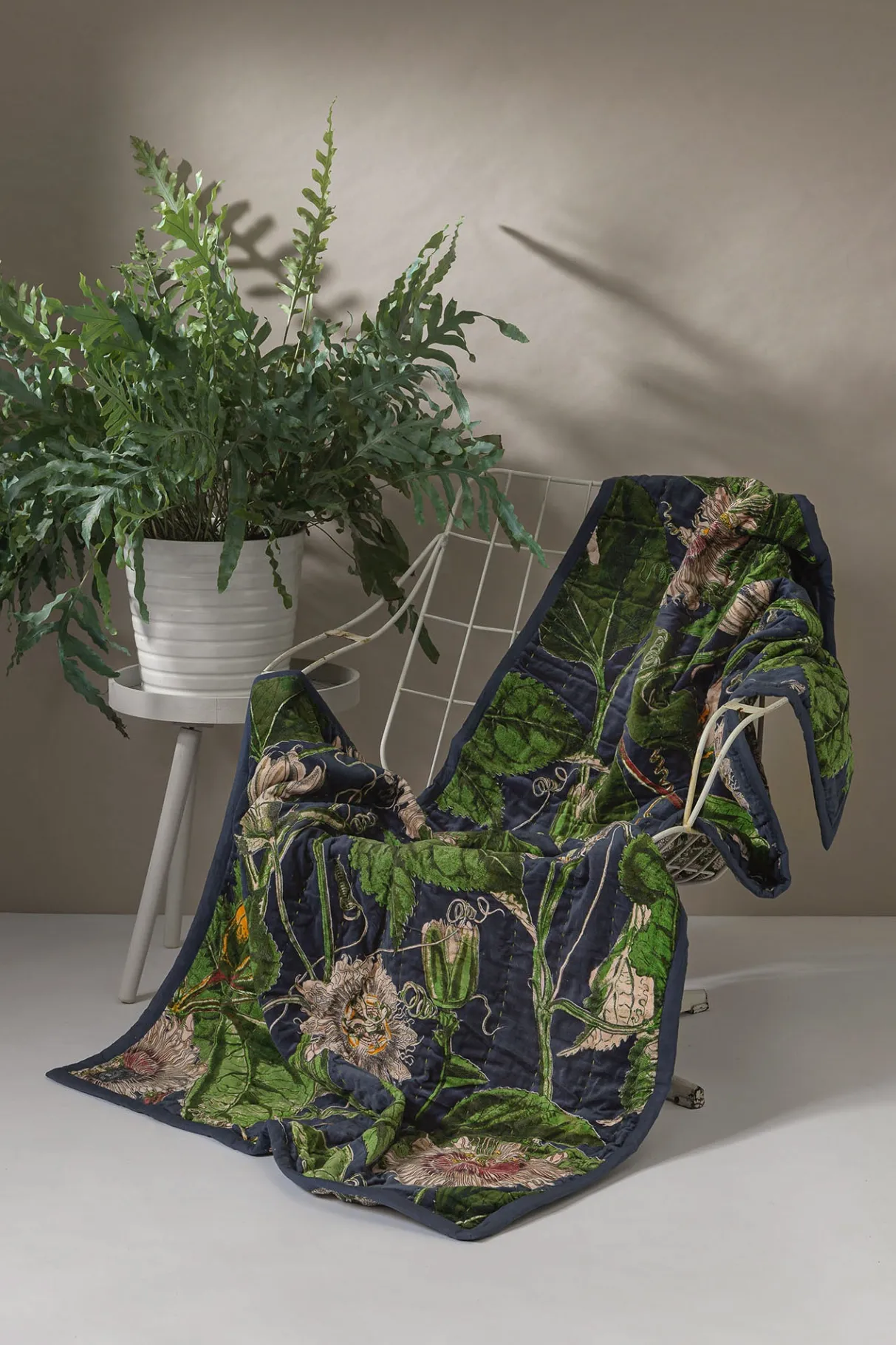 kew_passion_flower_grey_velvet_throw_0.webp Sale One Hundred Stars Kew Passion Flower Grey Velvet Throw