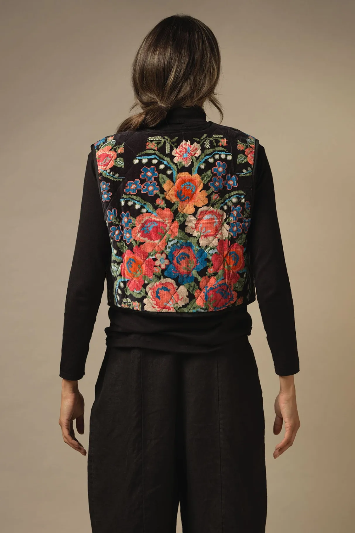 woven_flower_black_gilet_1.webp Online One Hundred Stars Woven Flower Black Gilet